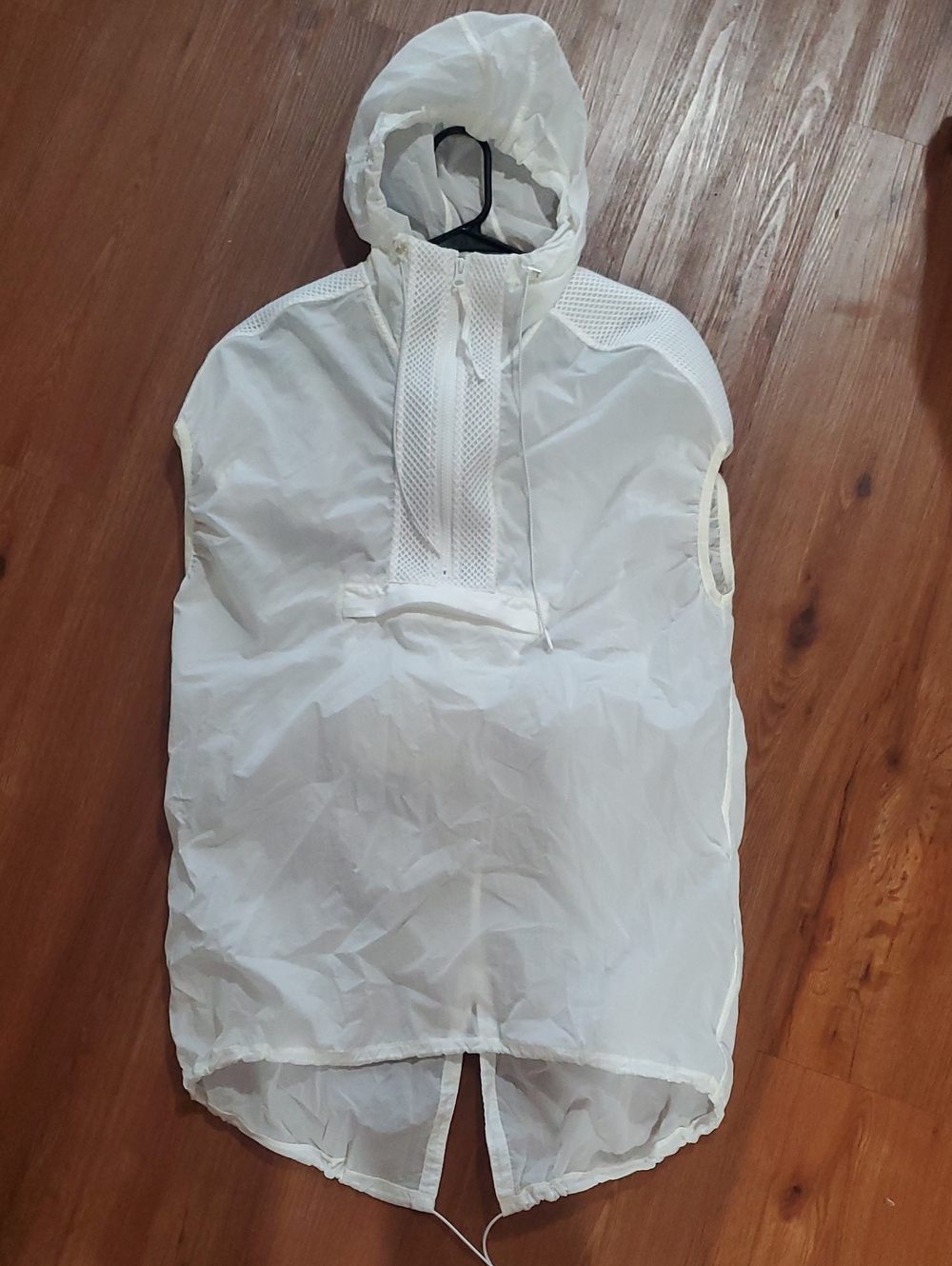 Zella White Hooded Lightweight Pullover Vest